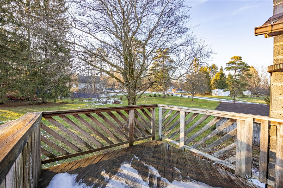 3989 Dean Road Marion, NY 14505 - Photo 23 of 30 2nd floor deck