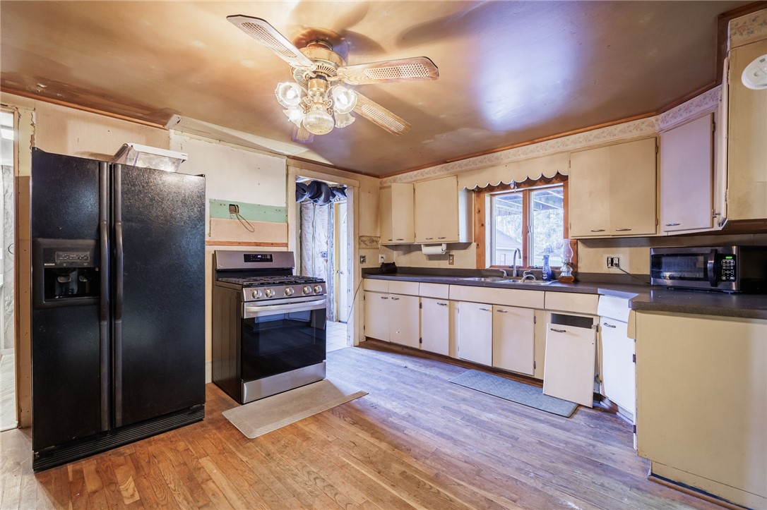 3989 Dean Road Marion, NY 14505 - Photo 4 of 30