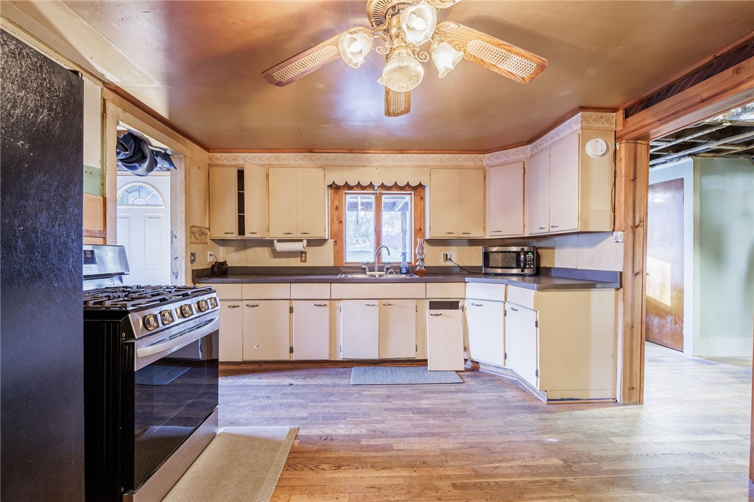 3989 Dean Road Marion, NY 14505 - Photo 5 of 30