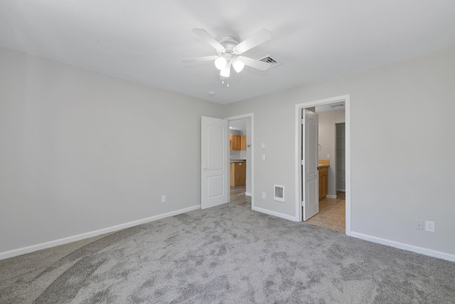 3104 Northeast Wells Acres Road Bend, OR 97701 - Photo 12 of 19 master