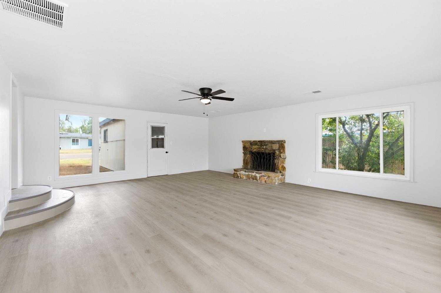 4205 Ralph Lane North Fresno, CA 93727 - Photo 39 of 59