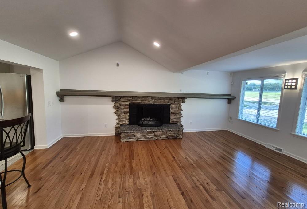 7377 Cooley Lake Road West Bloomfield, MI 48324 - Photo 26 of 59