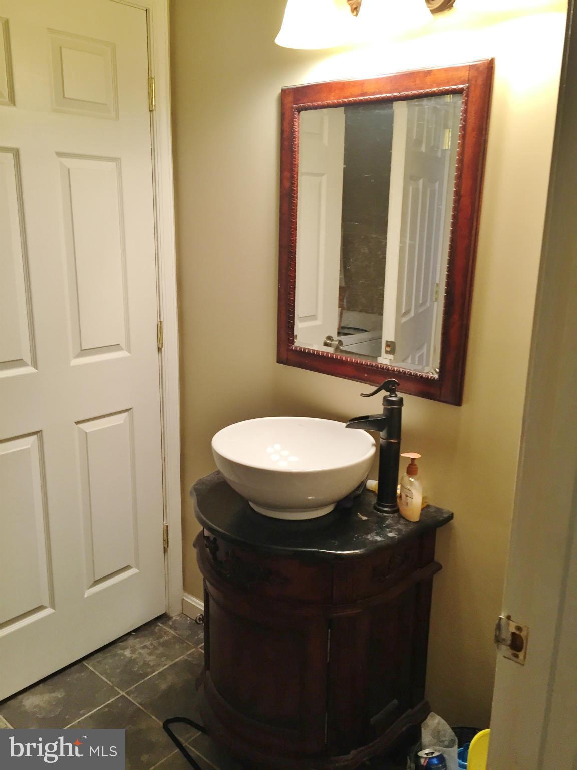 1440 Chestnut Grove Road Winchester, VA 22603 - Photo 14 of 24 Bath