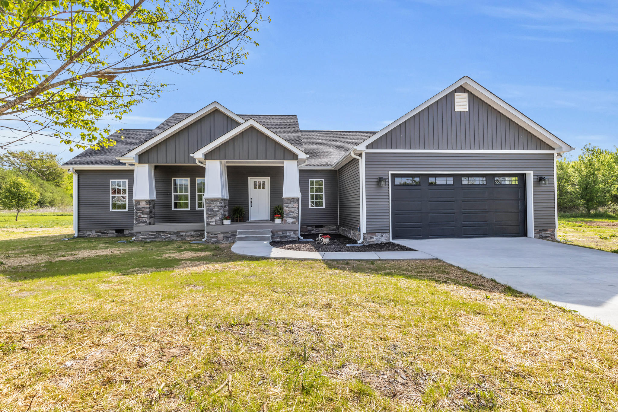 102 Edgewater Drive Dunlap, TN 37327 - Photo 1 of 28 4T1A0585
