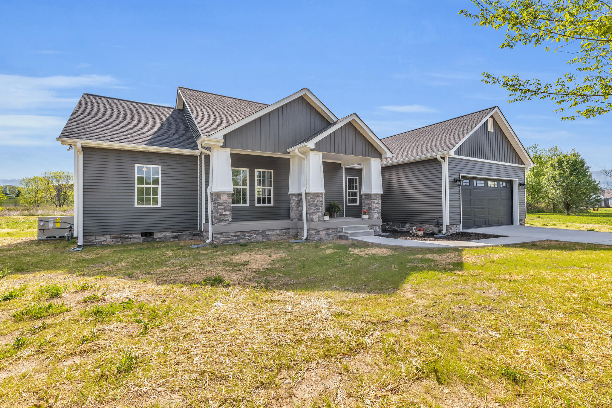 102 Edgewater Drive Dunlap, TN 37327 - Photo 4 of 28 4T1A0565
