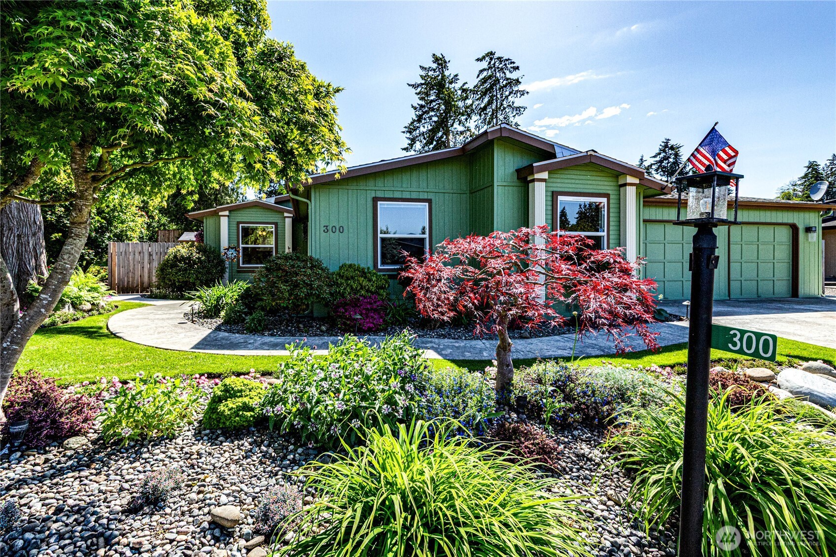 300 Fircrest Drive Sequim, WA 98382 - Photo 2 of 32