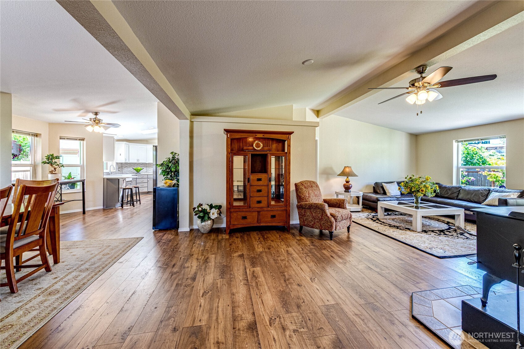 300 Fircrest Drive Sequim, WA 98382 - Photo 4 of 32