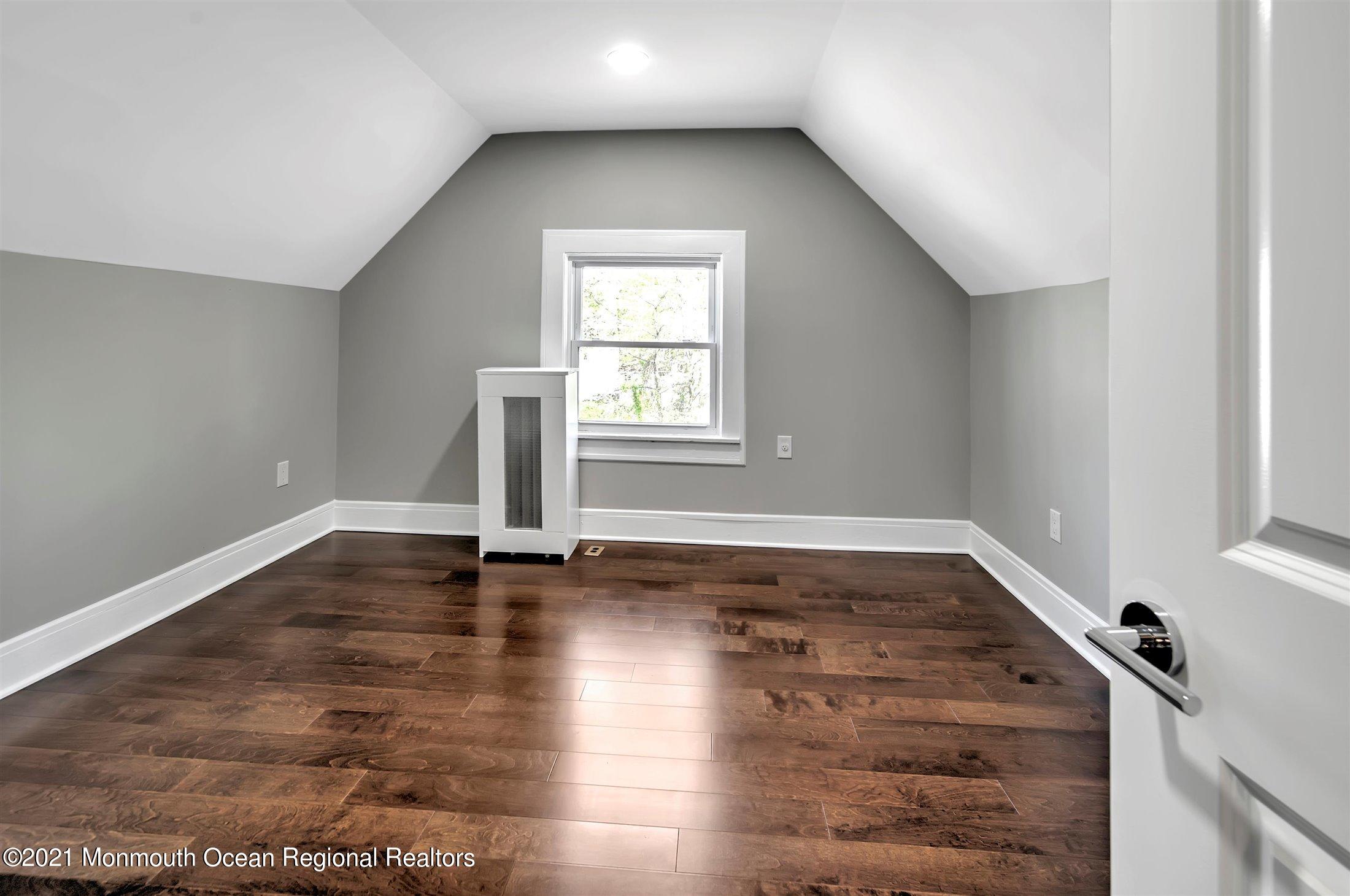 80 Hill Road Colonia, NJ 07067 - Photo 15 of 23 21-LOFT BEDROOM