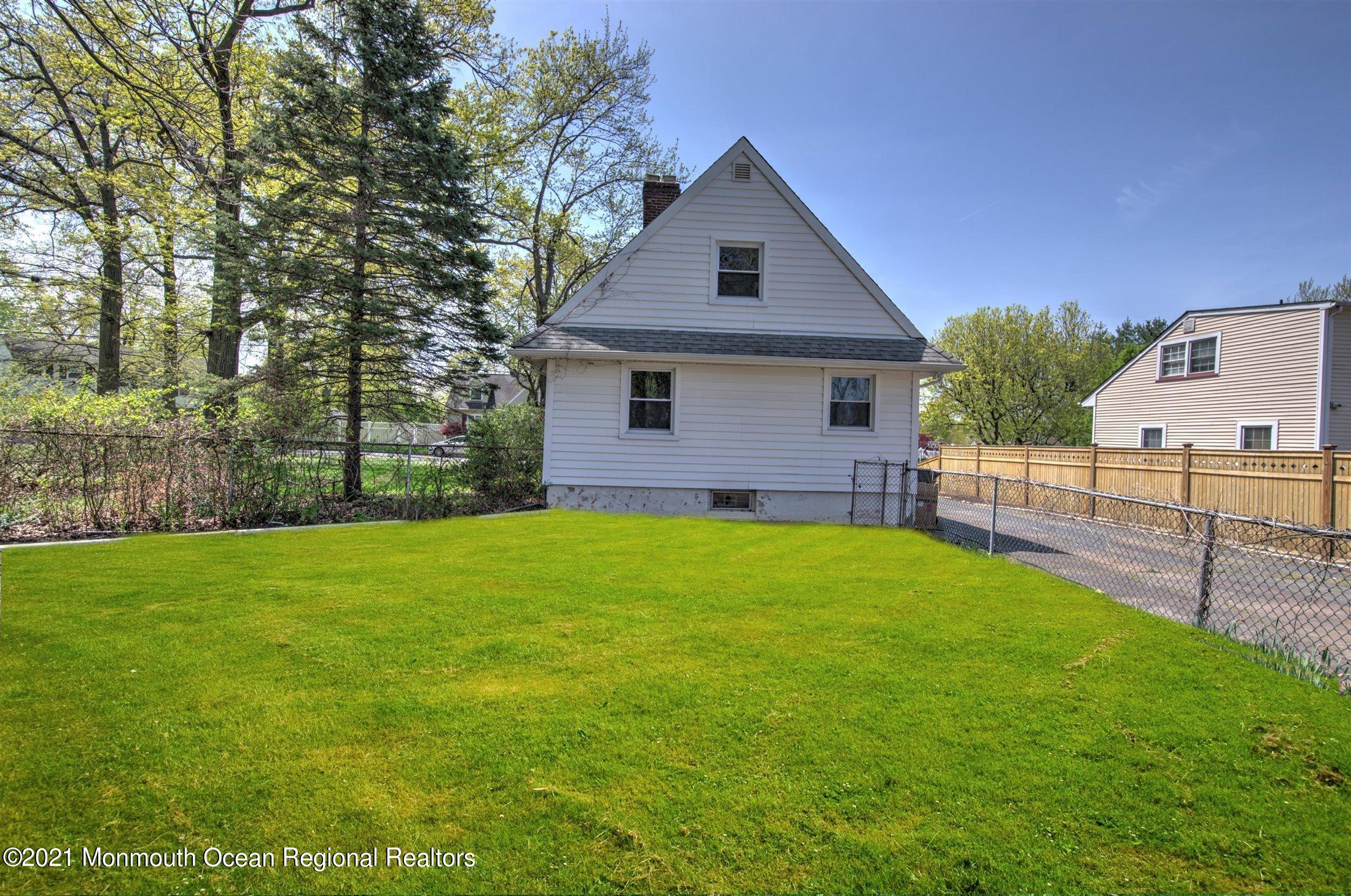 80 Hill Road Colonia, NJ 07067 - Photo 20 of 23 30-BACK YAR