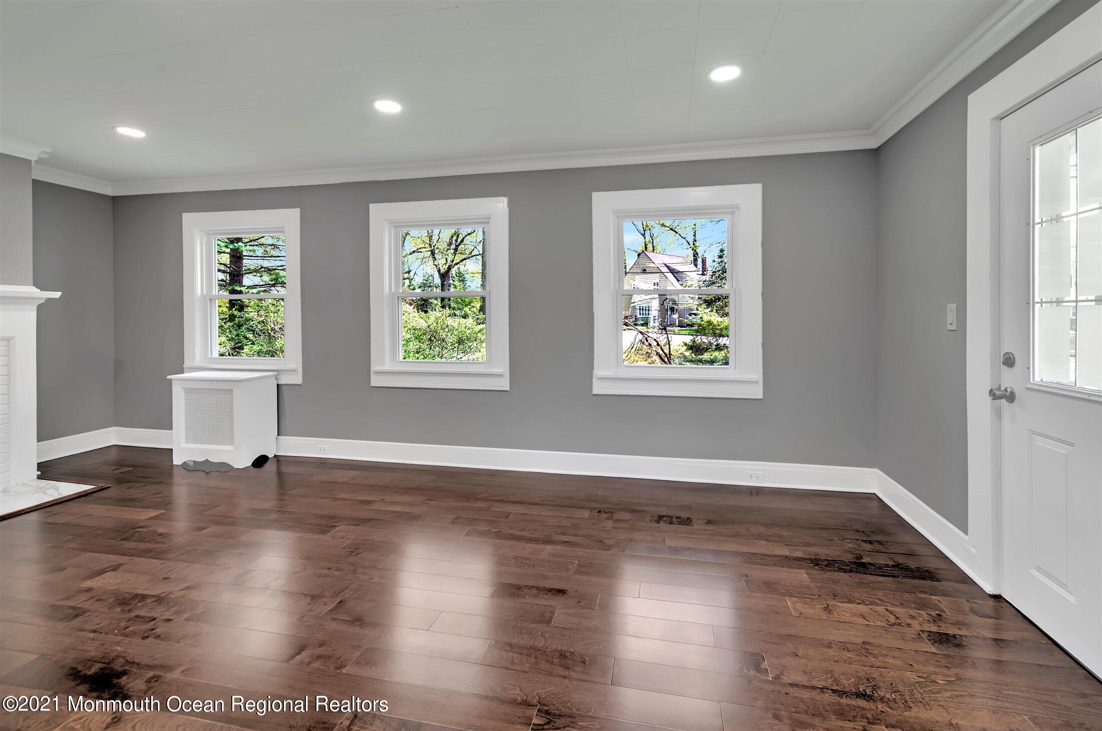 80 Hill Road Colonia, NJ 07067 - Photo 4 of 23 06-LIVING ROOM