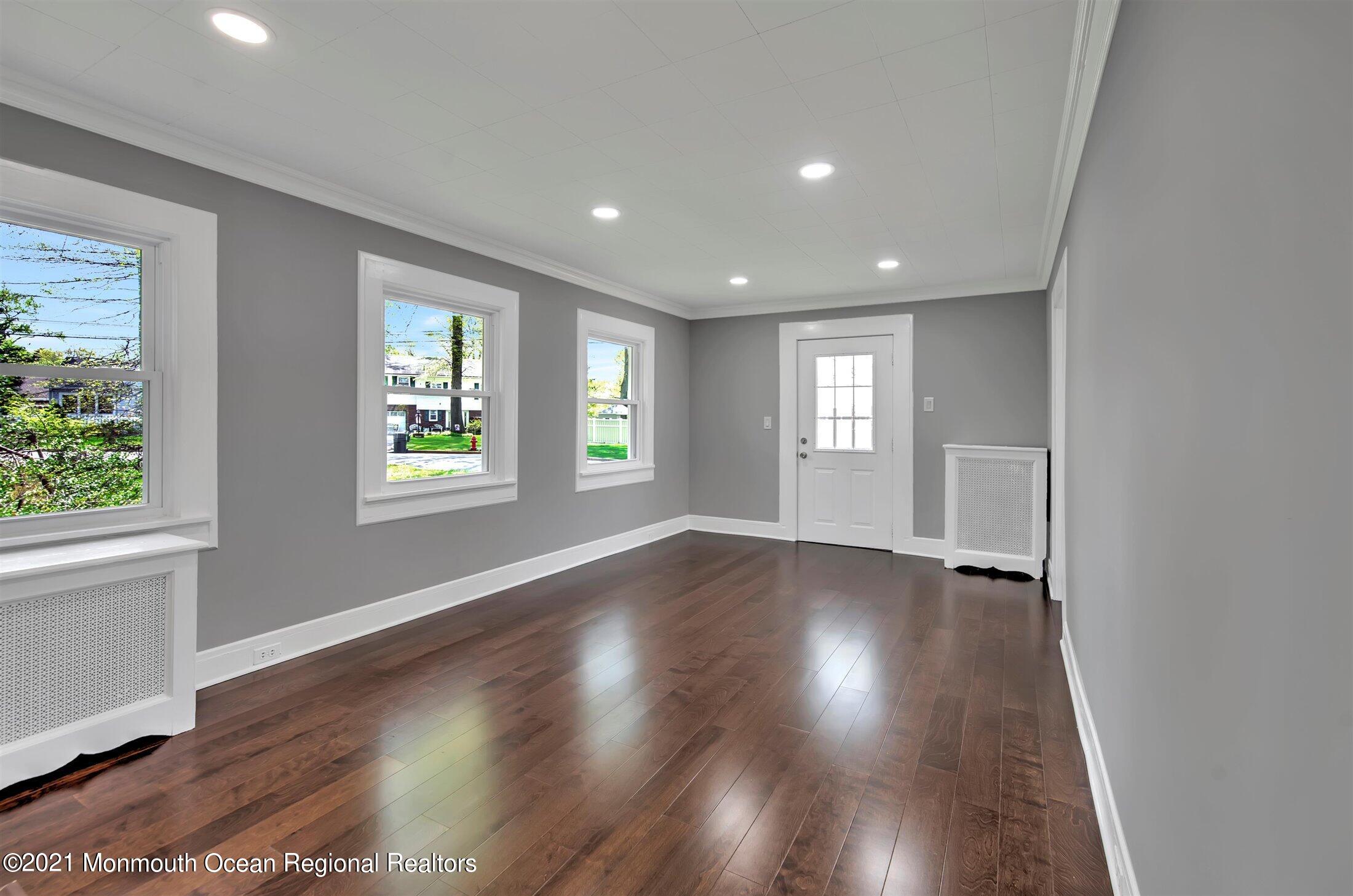 80 Hill Road Colonia, NJ 07067 - Photo 5 of 23 07-LIVING ROOM