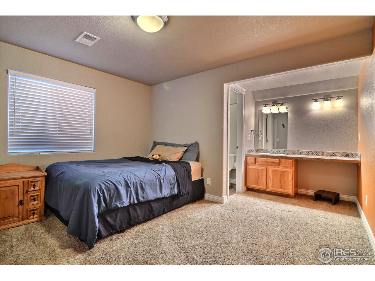 1345 Black Hawk Road Eaton, CO 80615 - Photo 24 of 34 Guest Suite