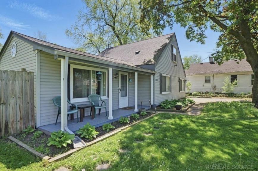 1840 Manse Road Waterford, MI 48328 - Photo 2 of 16