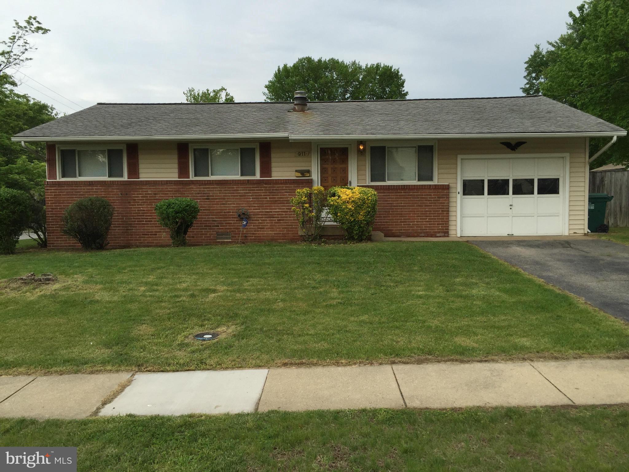 911 Regency Road Woodbridge, VA 22191 - Photo 1 of 25 Exterior (Front)