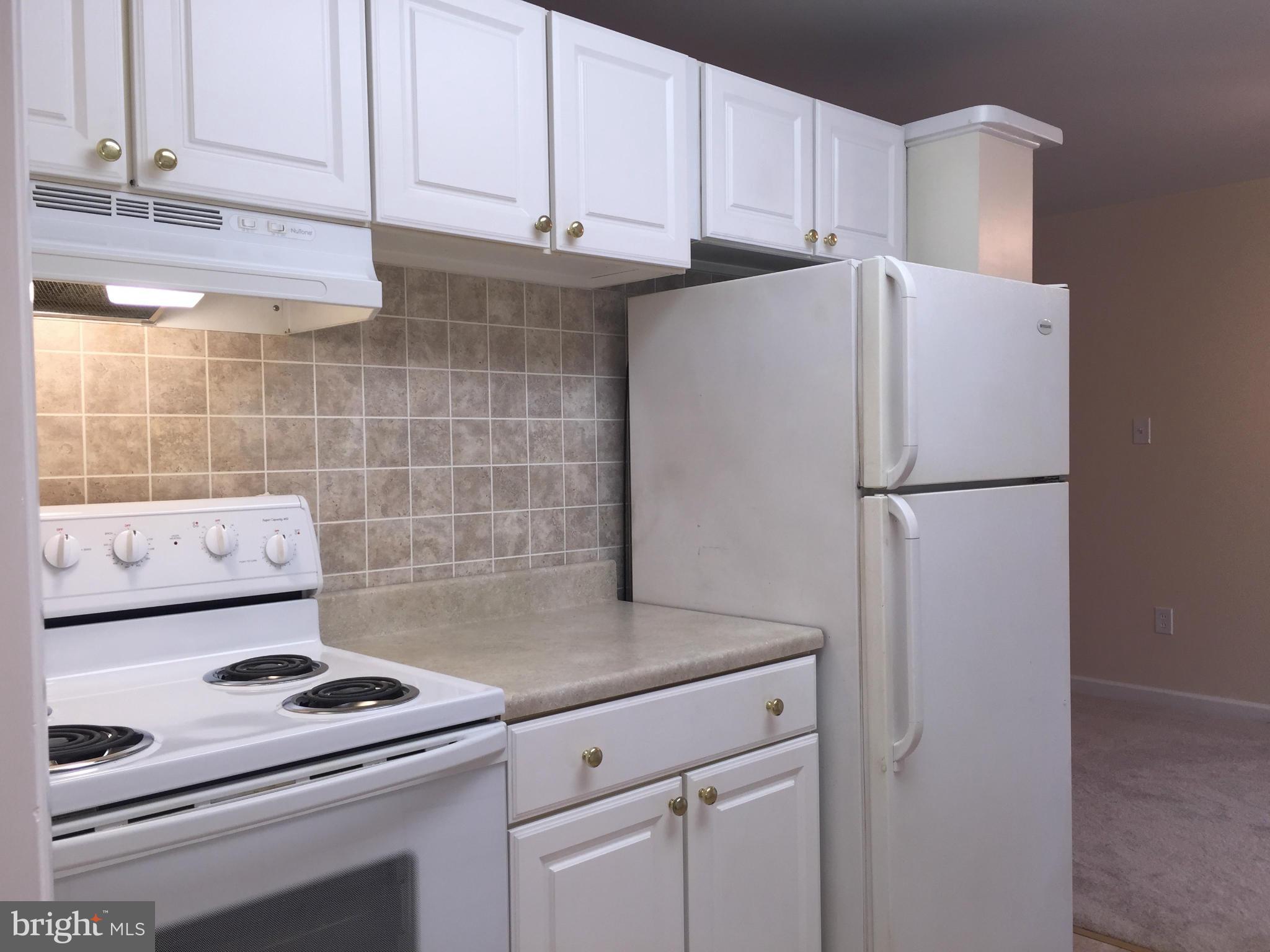 911 Regency Road Woodbridge, VA 22191 - Photo 13 of 25 Kitchen