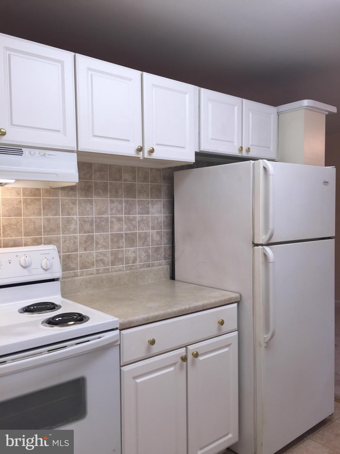 911 Regency Road Woodbridge, VA 22191 - Photo 14 of 25 Kitchen