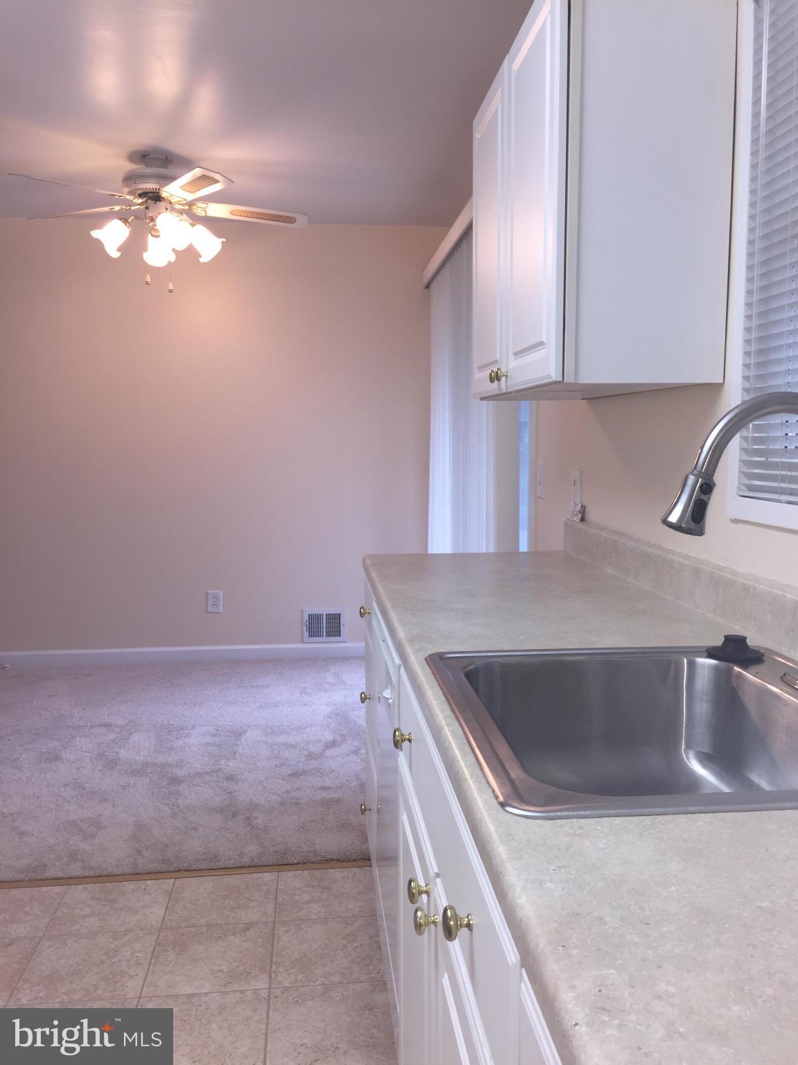 911 Regency Road Woodbridge, VA 22191 - Photo 15 of 25 Kitchen