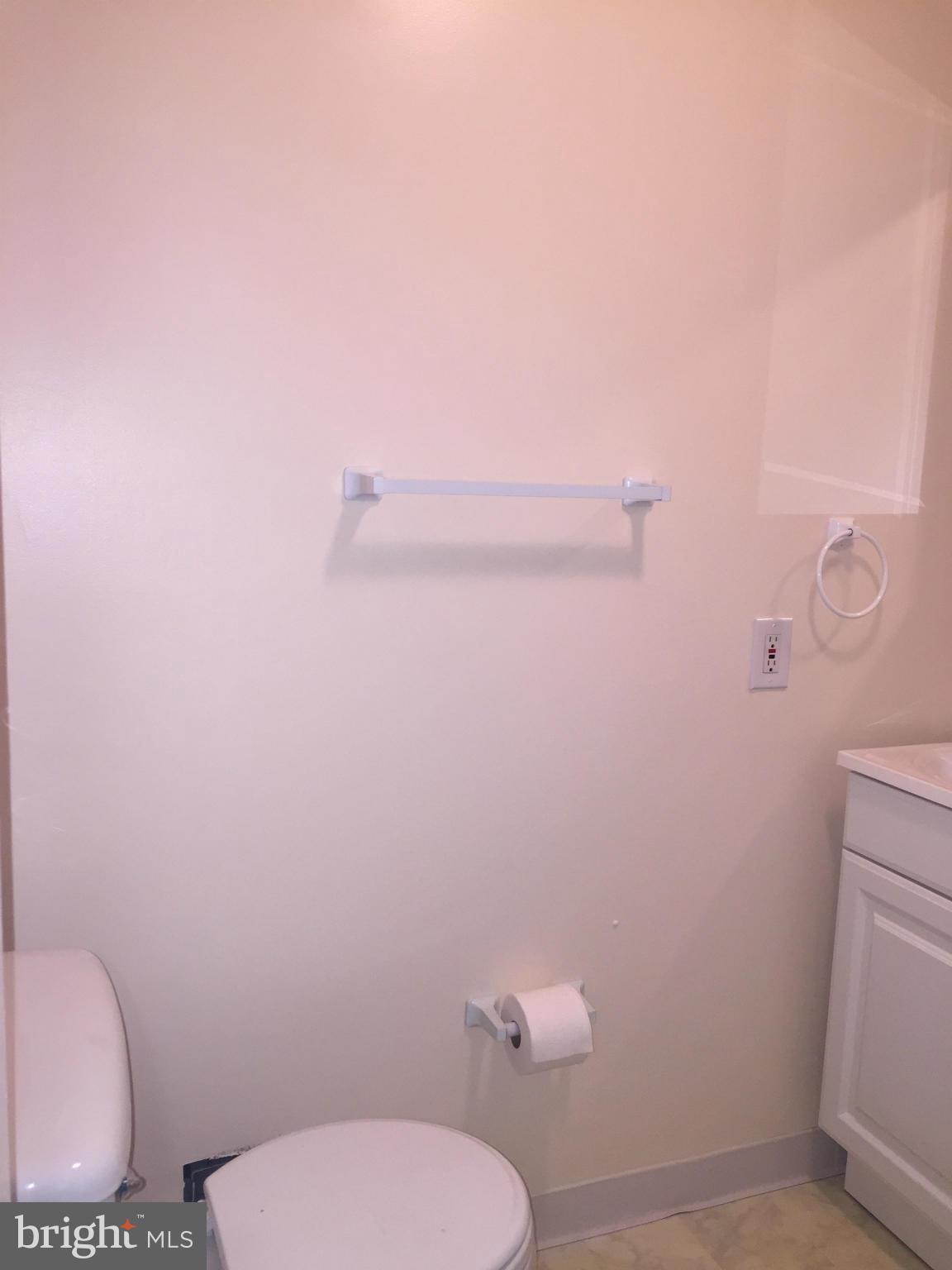 911 Regency Road Woodbridge, VA 22191 - Photo 20 of 25 Bath (Master)