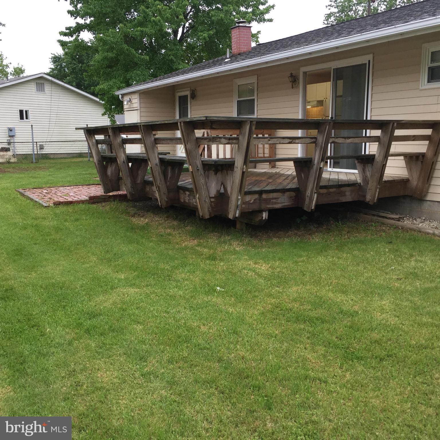 911 Regency Road Woodbridge, VA 22191 - Photo 23 of 25 Exterior (Rear)