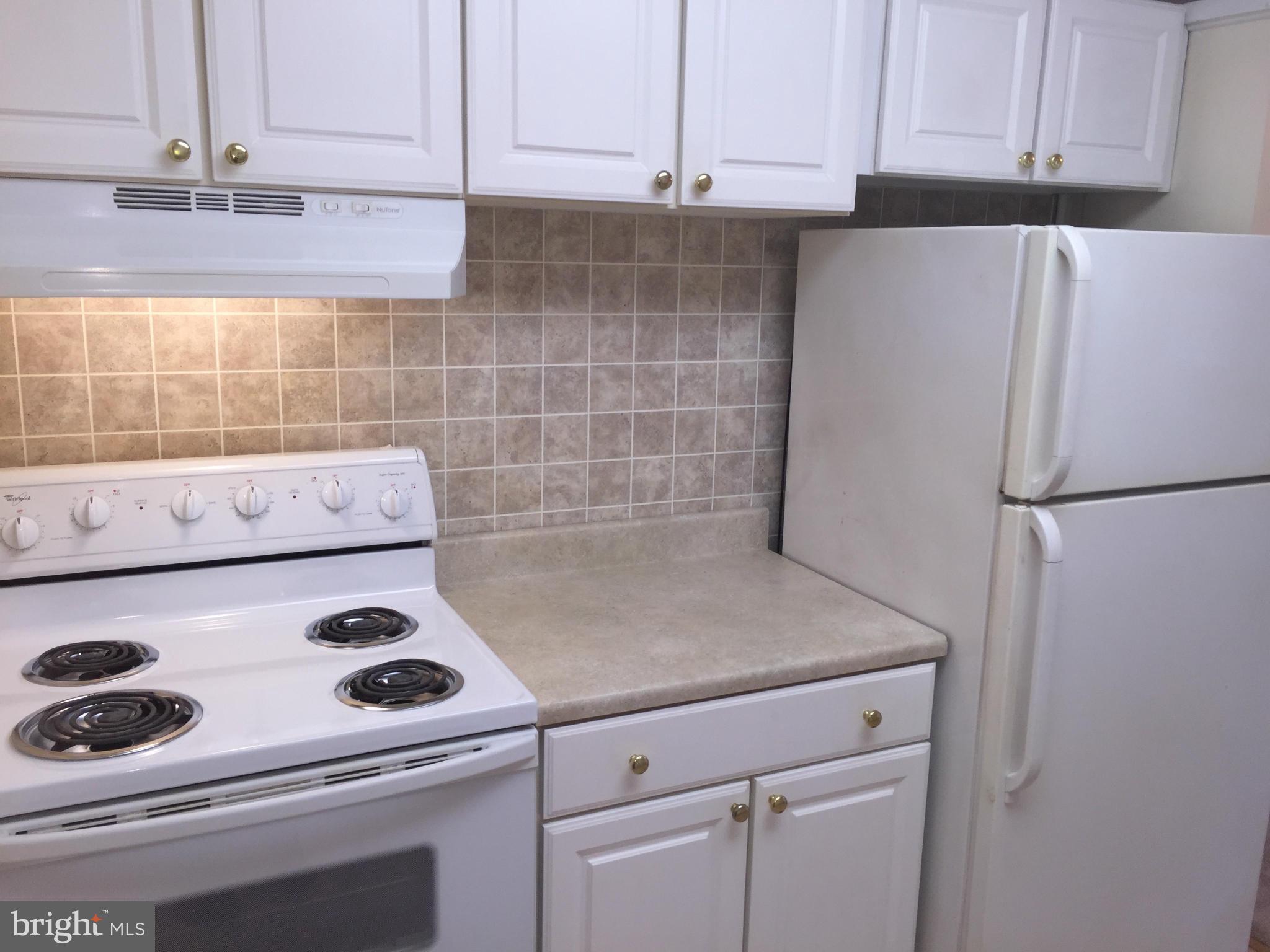 911 Regency Road Woodbridge, VA 22191 - Photo 10 of 25 Kitchen