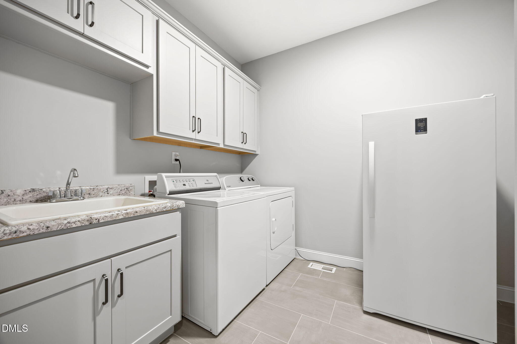 8821 Hexham Road Wake Forest, NC 27587 - Photo 28 of 63 50-web-or-mls-IMG_3047