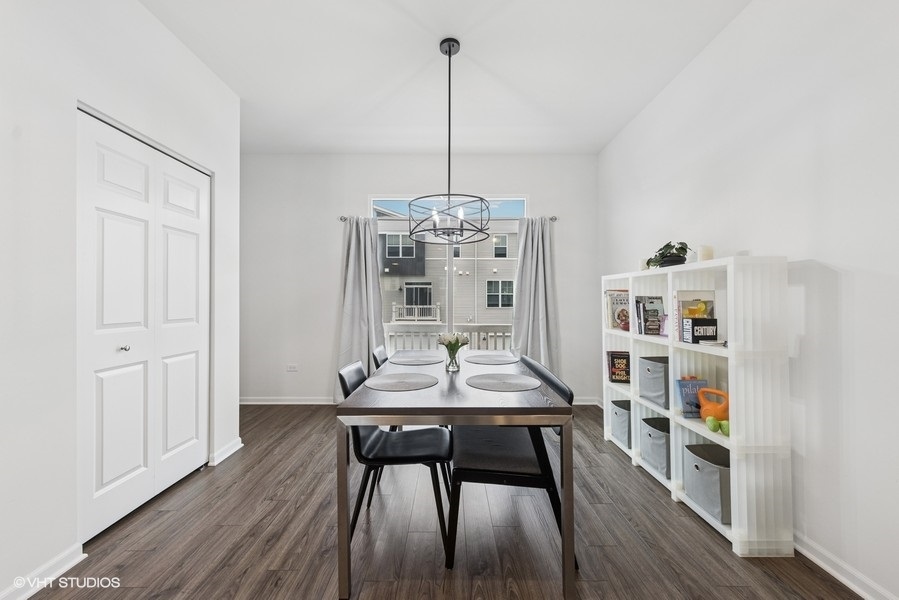 855 Finley Drive Aurora, IL 60504 - Photo 8 of 23