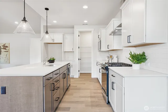 $974,950 | 11233 79th Avenue Southwest, Lakewood, WA 98498