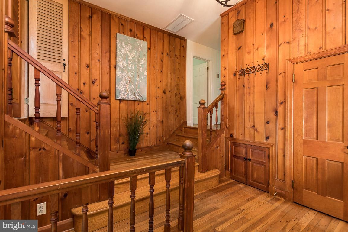 2909 Cub Hill Road Baltimore, MD 21234 - Photo 7 of 30 Interior (General)