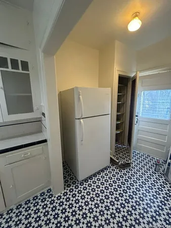 $1,200 | 1037 West Magnolia Avenue, San Antonio, TX 78201