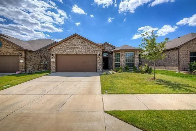 $2,045 | 11325 Gold Canyon Drive, Fort Worth, TX 76052
