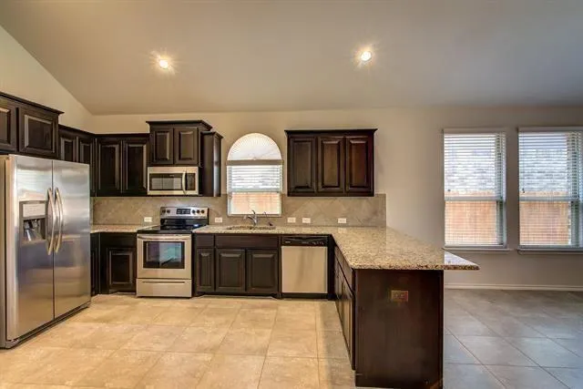 $2,045 | 11325 Gold Canyon Drive, Fort Worth, TX 76052