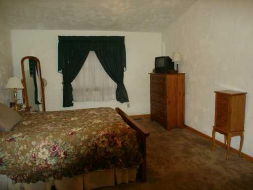 1087 Finchley Road North Huntingdon, PA 15642 - Photo 5 of 8 Gallery Image 5