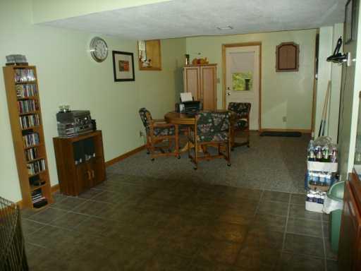 1087 Finchley Road North Huntingdon, PA 15642 - Photo 7 of 8 Gallery Image 7
