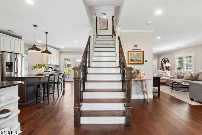 7 Cosma Place Mendham, NJ 07945 - Photo 4 of 31