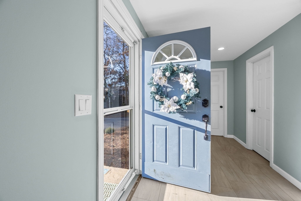 30 Flicker Lane Barnstable, MA 02648 - Photo 4 of 39