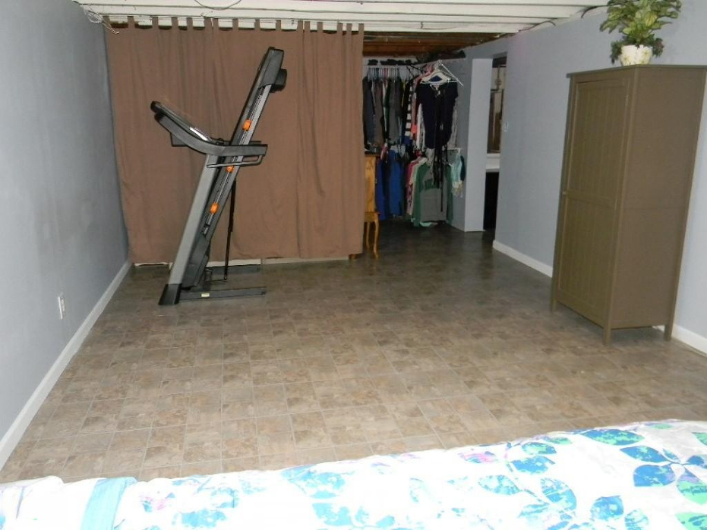 1458 Horton Road Muskegon, MI 49445 - Photo 11 of 16 thumbnail_DSCN0408
