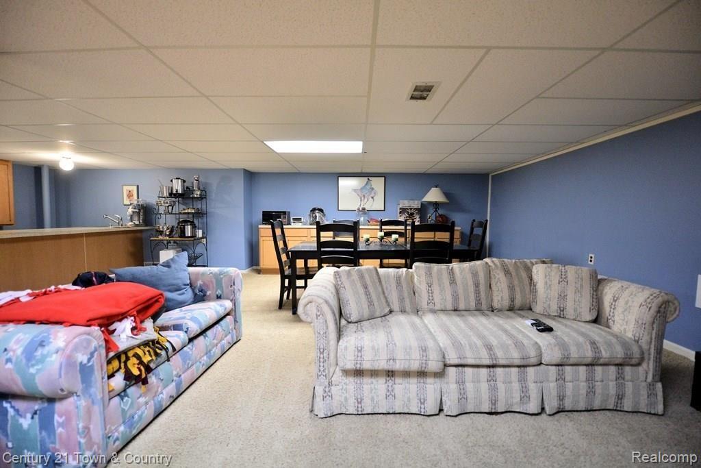 372 Shellbourne Drive Rochester Hills, MI 48309 - Photo 38 of 45