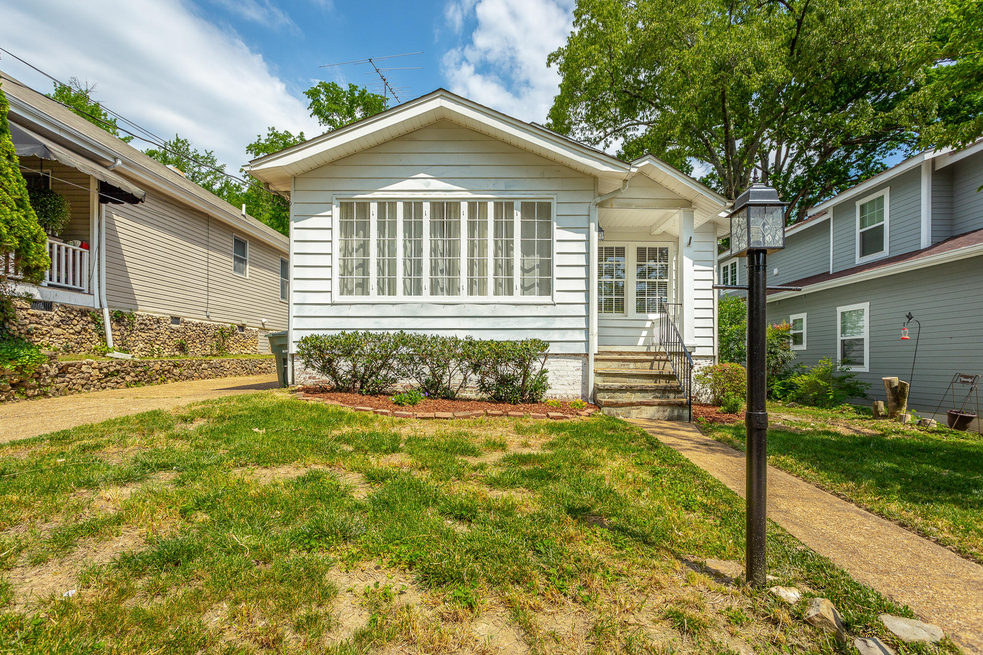 803 Young Ave. HD-17