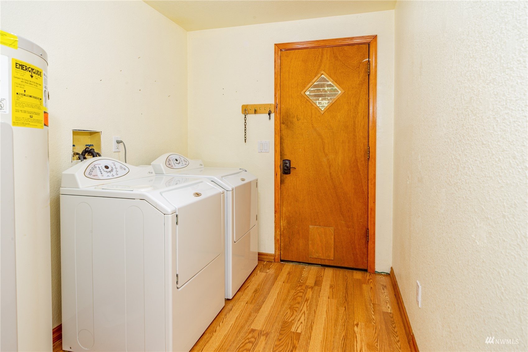 2230 West Valley Road Chimacum, WA 98325 - Photo 13 of 22 a utility room with dryer and washer