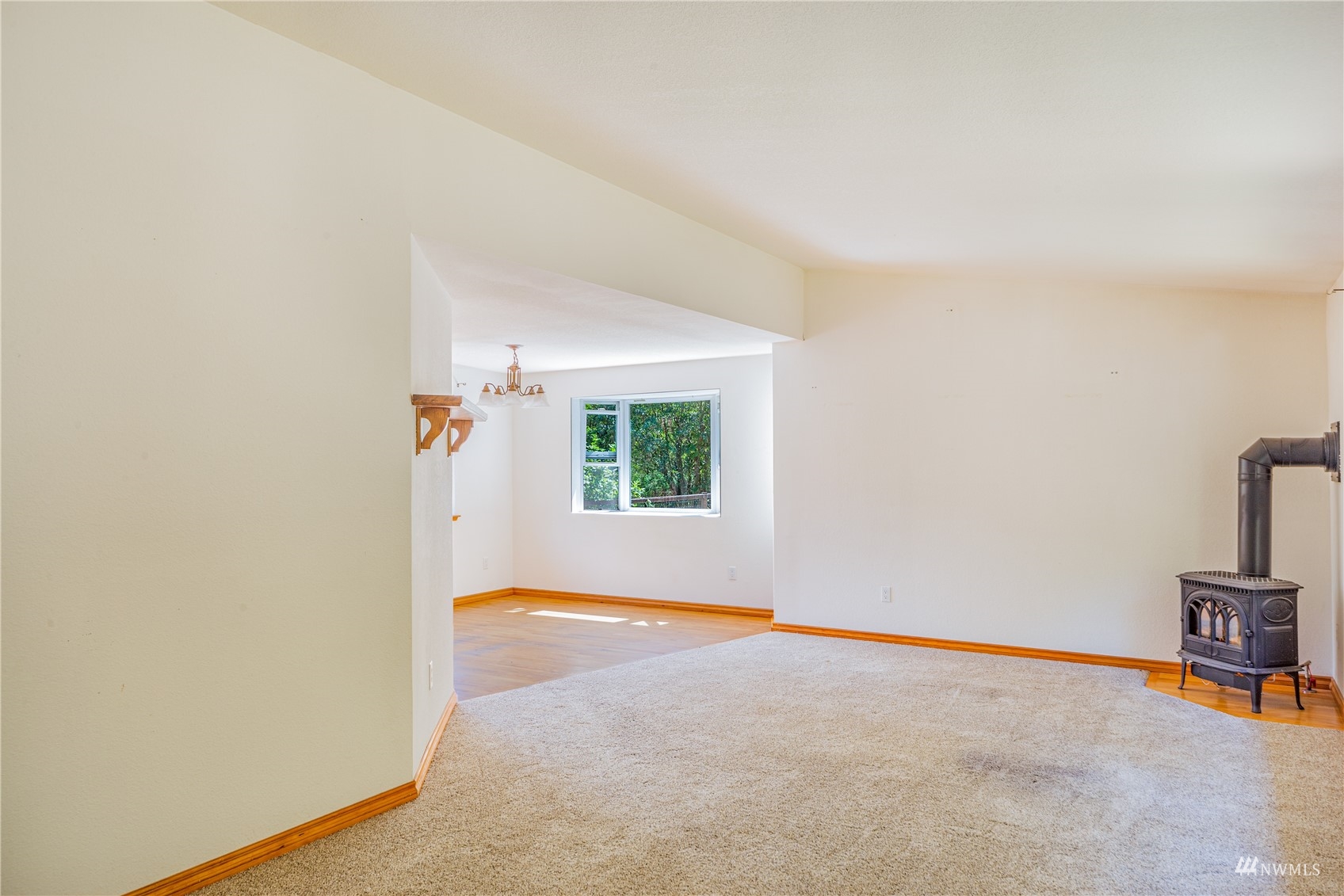 2230 West Valley Road Chimacum, WA 98325 - Photo 7 of 22 an empty room with windows
