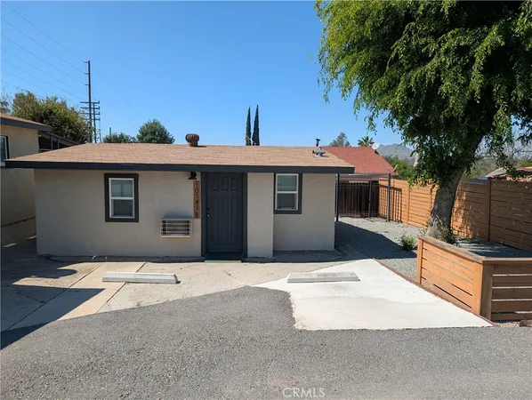 $1,950 | 10141 Cook Avenue, Unit B, Riverside, CA 92503