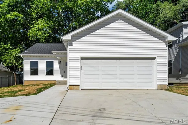 $230,000 | 9931 South Broadway, St. Louis, MO 63125