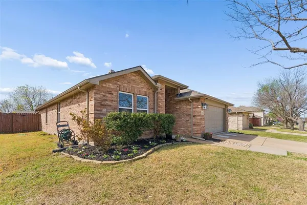 $350,000 | 1005 Lowndes Lane, Wylie, TX 75098