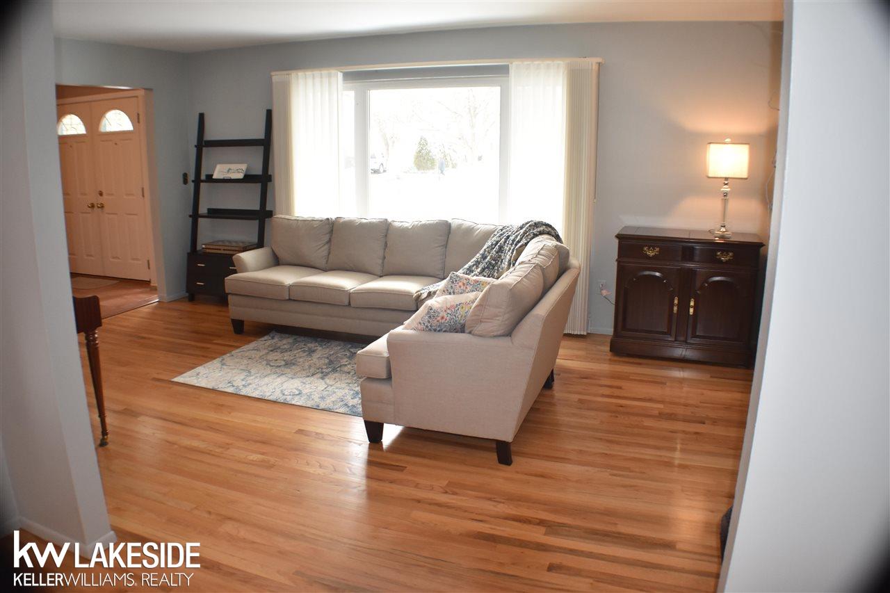 16530 Levan Road Livonia, MI 48154 - Photo 22 of 53 50068183-21.JPG