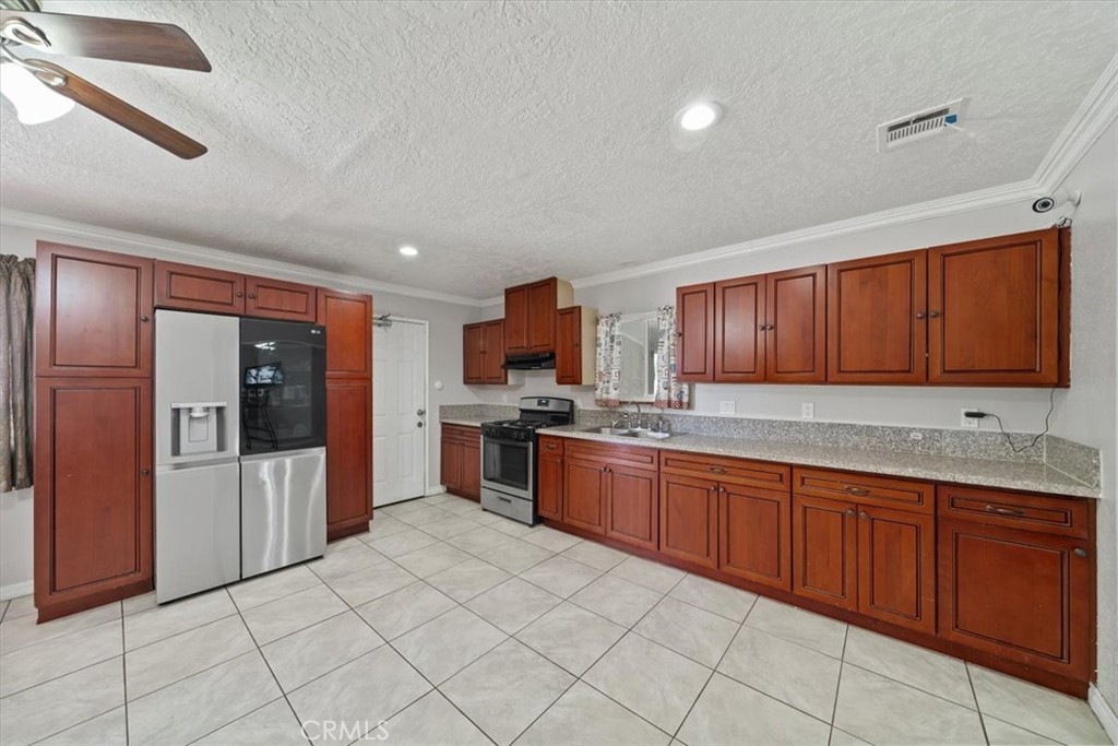 20548 Neuralia Road California City, CA 93505 - Photo 22 of 49