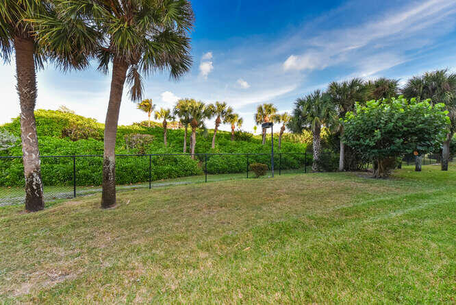 602 Mainsail Circle Jupiter, FL 33477 - Photo 16 of 39 602 Mainsail Cir Jupiter FL-small-027-01