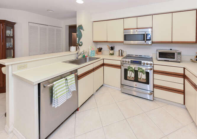 602 Mainsail Circle Jupiter, FL 33477 - Photo 19 of 39 Photo 2024-12-16, 5 40 33 PM (17)