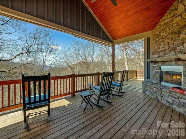 $1,275,000 | 130 Cross Vine Drive, Tuckasegee, NC 28783