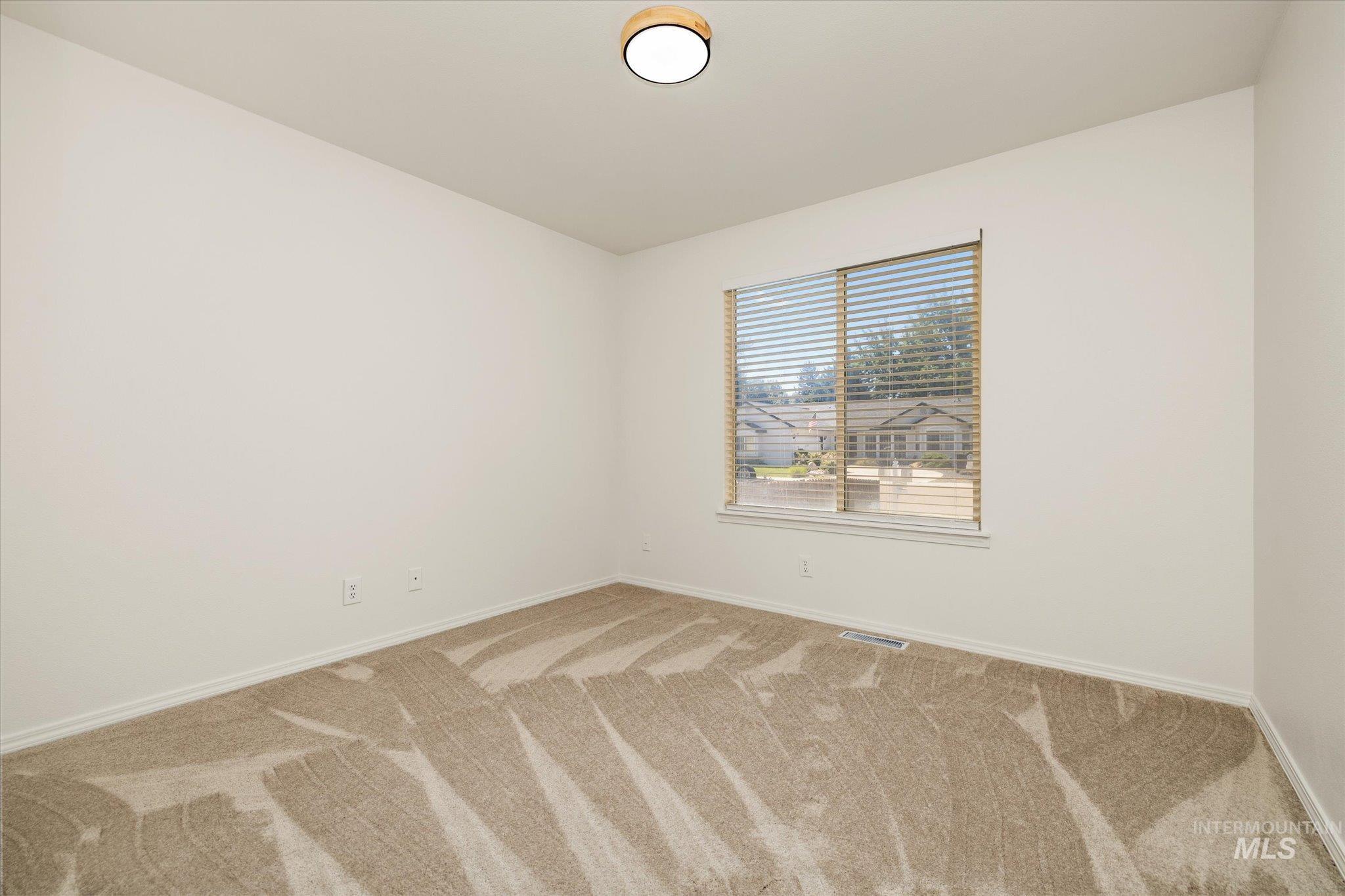 616 West 7th Street North Middleton, ID 83644 - Photo 10 of 35