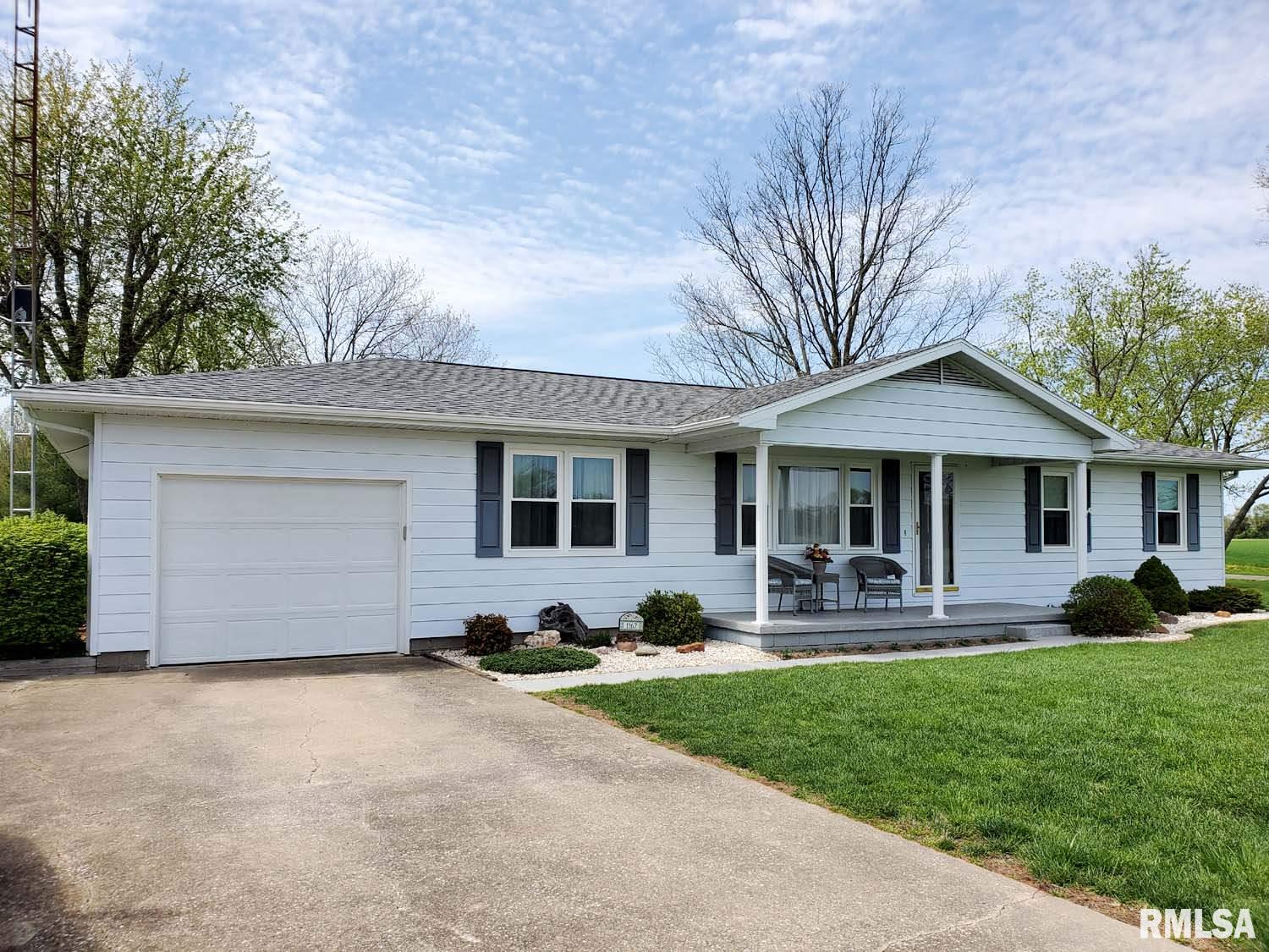 1167 Schwartz Road Centralia, IL 62801 - Photo 2 of 42